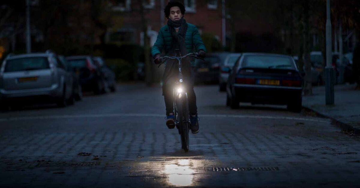 Tijdreeksen Miles vangst Tips voor fietsverlichting: welke fietslamp kies je? | ANWB