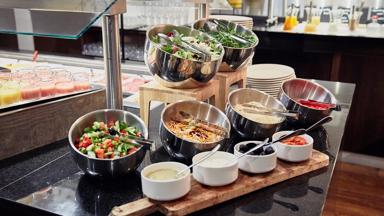 hotel_antwerpen_lindner-wtc-hotel-en-city-lounge-antwerp_ontbijtbuffet_3