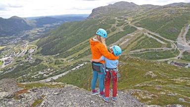 noorwegen_oost-noorwegen_hemsedal_via ferrata-berg-uitzicht_jNils-Erik_Bjørholt