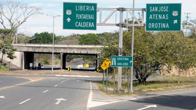 costa-rica_algemeen_weg_routeborden_wegwijzer_b