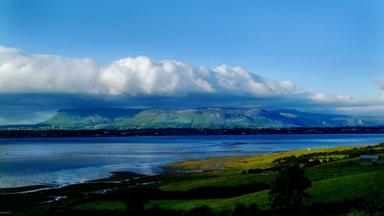 ierland_county_sligo_benbulben_zee_tourism_ireland