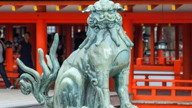 japan_honshu_miyajima_itsukushima-tempel_beeld_detail_b