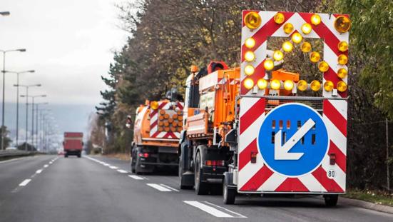 Kind bij een stoplicht