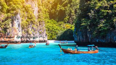 thailand_phi-phi_maya-baai_boten-bergen_shutterstock