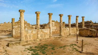 cyprus_paphos_ruine_zuilen_getty