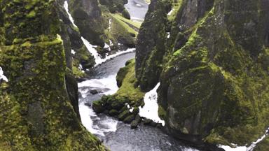 ijsland_Fjadrargljufur kloof_pixabay