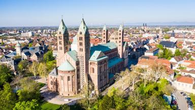 duitsland_rijnland-palts_spiers_kathedraal_stad_uitzicht_GettyImages-1195440098