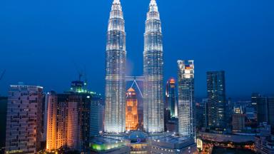 maleisie_kuala-lumpur_petronas-towers_avond_uitzicht_b