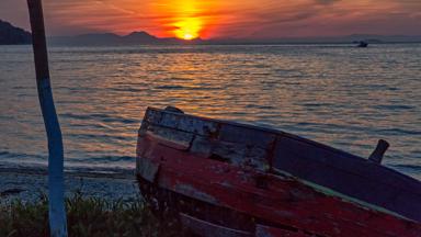 griekenland_epirus_plataria_zonsondergang_zee_boot_shutterstock_1128686714