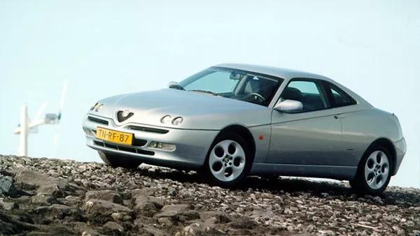 Alfa Romeo Gtv II (916)
