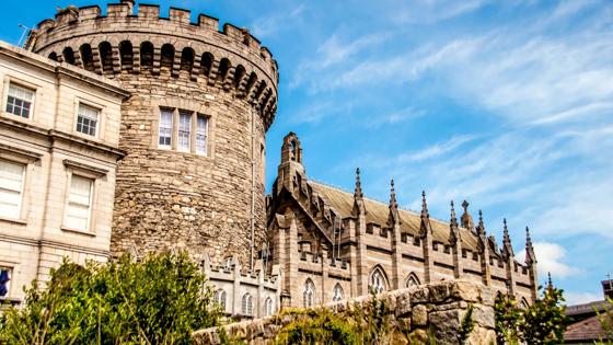 ierland_dublin_kasteel-van-dublin_buitenkant-toren_shutterstock