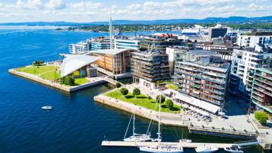 noorwegen_oslo_oslo_haven_aker-brygge_shutterstock_793642066