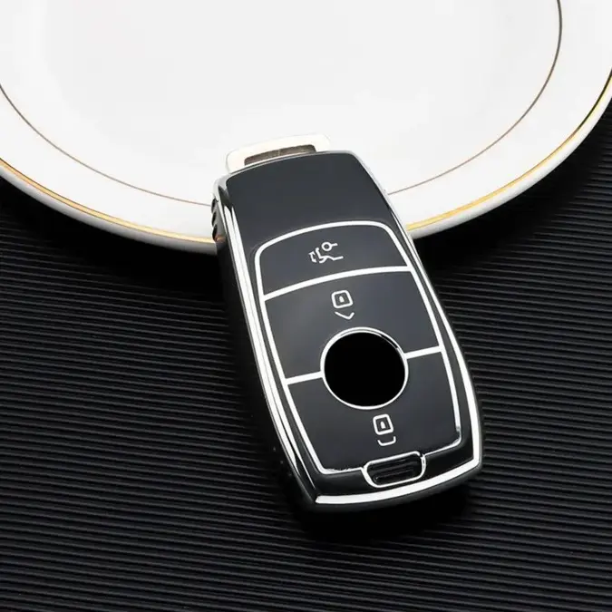 Dutch Shield Sleutelhoesje  Mercedes zwart B3