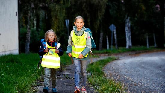 Test veiligheidshesjes voor kinderen