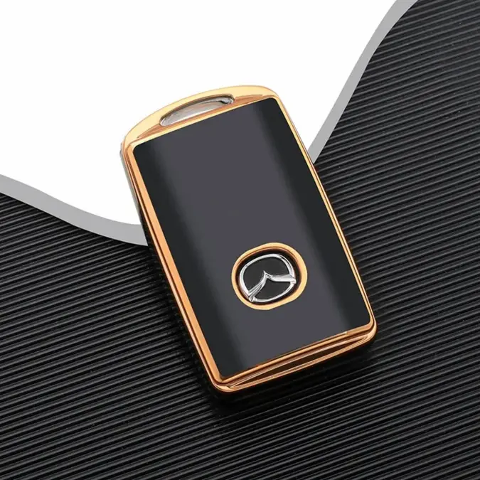 Dutch Shield Sleutelhoesje  Mazda goud B3