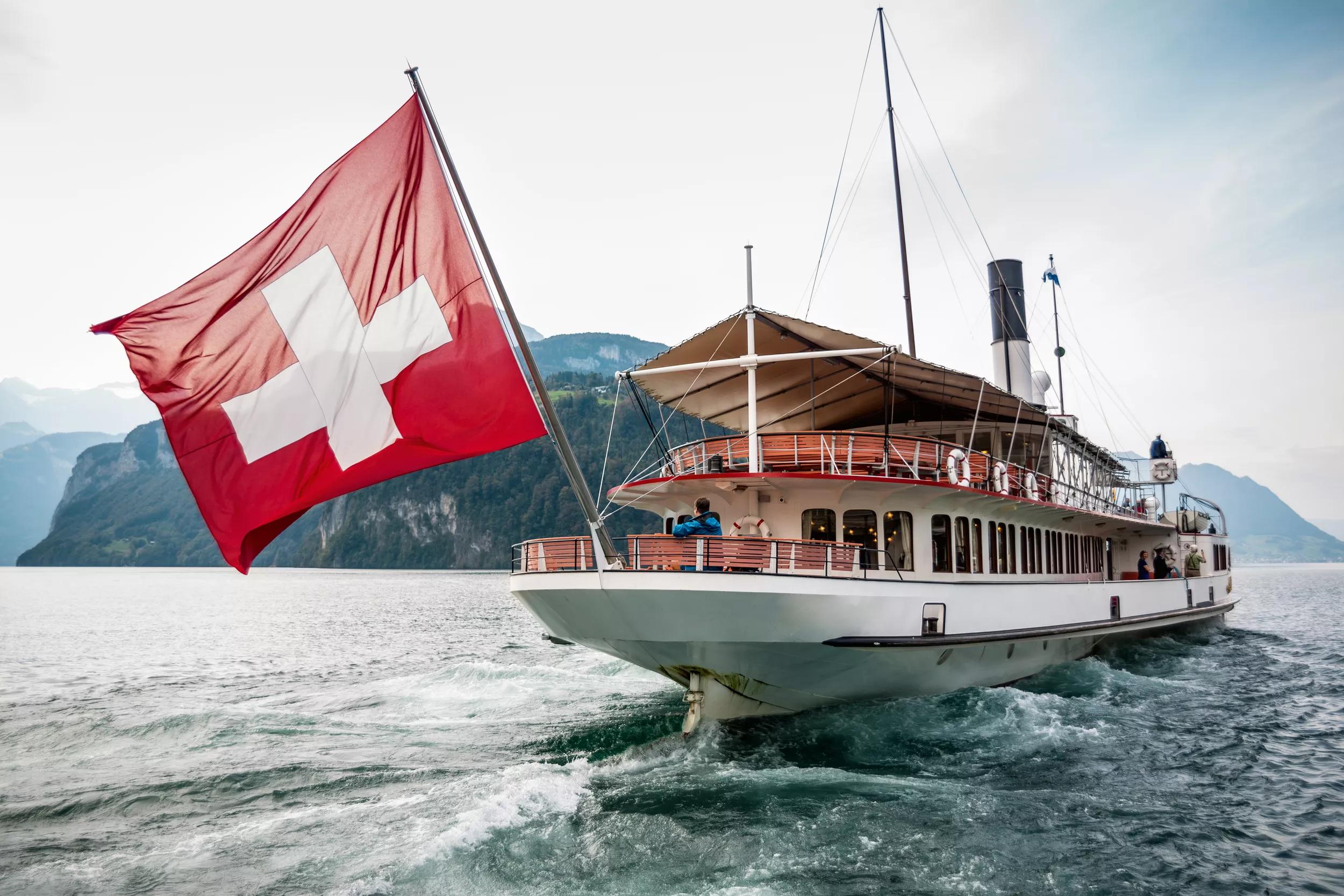 Schweiz. ganz natuerlich...Der Gotthard Panorama Express zaehlt zweifellos zu den herausragenden OeV-Erlebnissen des Landes. Aus dem Tessin fuehrt die Reise per Bahn ueber die legendaere Gotthard-Bergstrecke und dann mit dem Dampfschiff weiter Richtung Luzern.....Switzerland. get natural. ..The Gotthard Panorama Express is undoubtedly one of the outstanding public transport experiences of the country. From Ticino, the journey takes you by train over the legendary Gotthard mountain route and then by steam boat to Lucerne.....Suisse. tout naturellement. ..Le Gotthard Panorama Express est sans aucun doute l'une des meilleures experiences de transports en commun du pays. Du Tessin, le voyage vous emmenera en train sur la legendaire route de montagne du Gothard puis en bateau a vapeur jusqu'a Lucerne.....Copyright by: Switzerland Tourism - By-Line: swiss-image.ch/Alain Kalbermatten