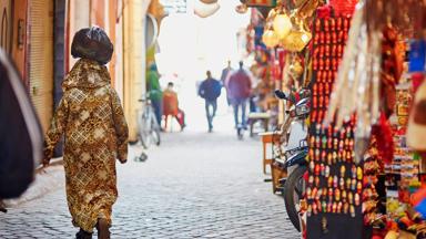 marokko_marrakech_straatje_kraam_souvenirs