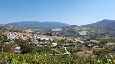 cyprus_omodos_dorp in heuvels_a