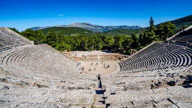 griekenland_peloponnesos_epidauros_amfitheater_GettyImages-1154481062