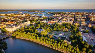 finland_uusimaa_helsinki_kaisaniemi-district_luchtfoto_rivier_GettyImages-841887860