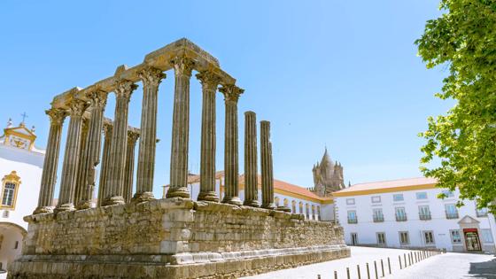 portugal_alentejo_evora_dianna-tempel_romeins_shutterstock