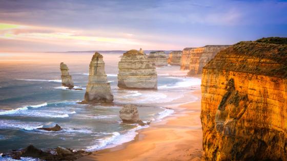 australie_victoria_great-ocean-road_twaalf-apostelen_overzicht_strand_zonsondergang_kalksteenformaties