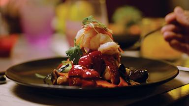 Holland America Line_Westerdam_restaurant Tamarind_h