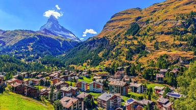 zwitserland_wallis_zermatt_dorp_vallei_groen_getty