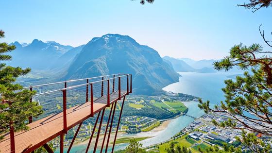 noorwegen_more-og-romsdal_andalsnes_rampestreken_uitkijkpunt_shutterstock_1522629380