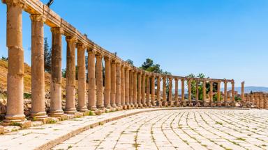 jordanie_jerash_oval p[laza_zuilengang_b