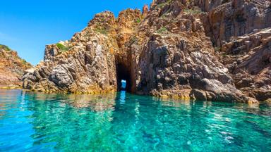 frankrijk_corsica_calanches-de-piana_shutterstock_535207015