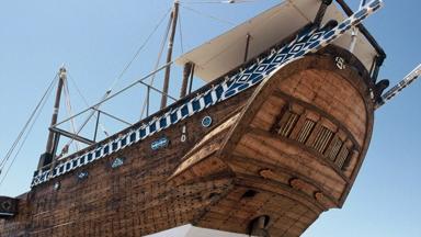 oman_sur_havenstad_boot_dhow_a