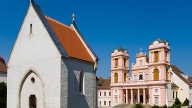 oostenrijk_neder-oostenrijk_krems_stift-gottweig_wachau_kerk_abdij_GettyImages-89188906