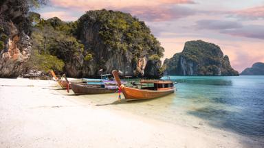 Long tail boot op koh lao la ding, Thailand