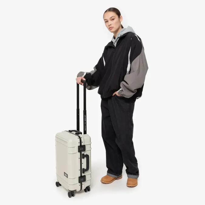 Eastpak Resist'R Case S  |34 L