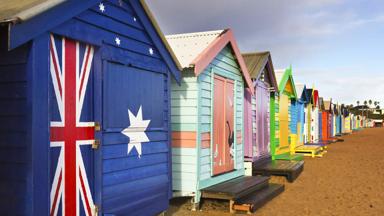 australie_victoria_melbourne_brighton-beach_kjleurrijke-strandhutjes