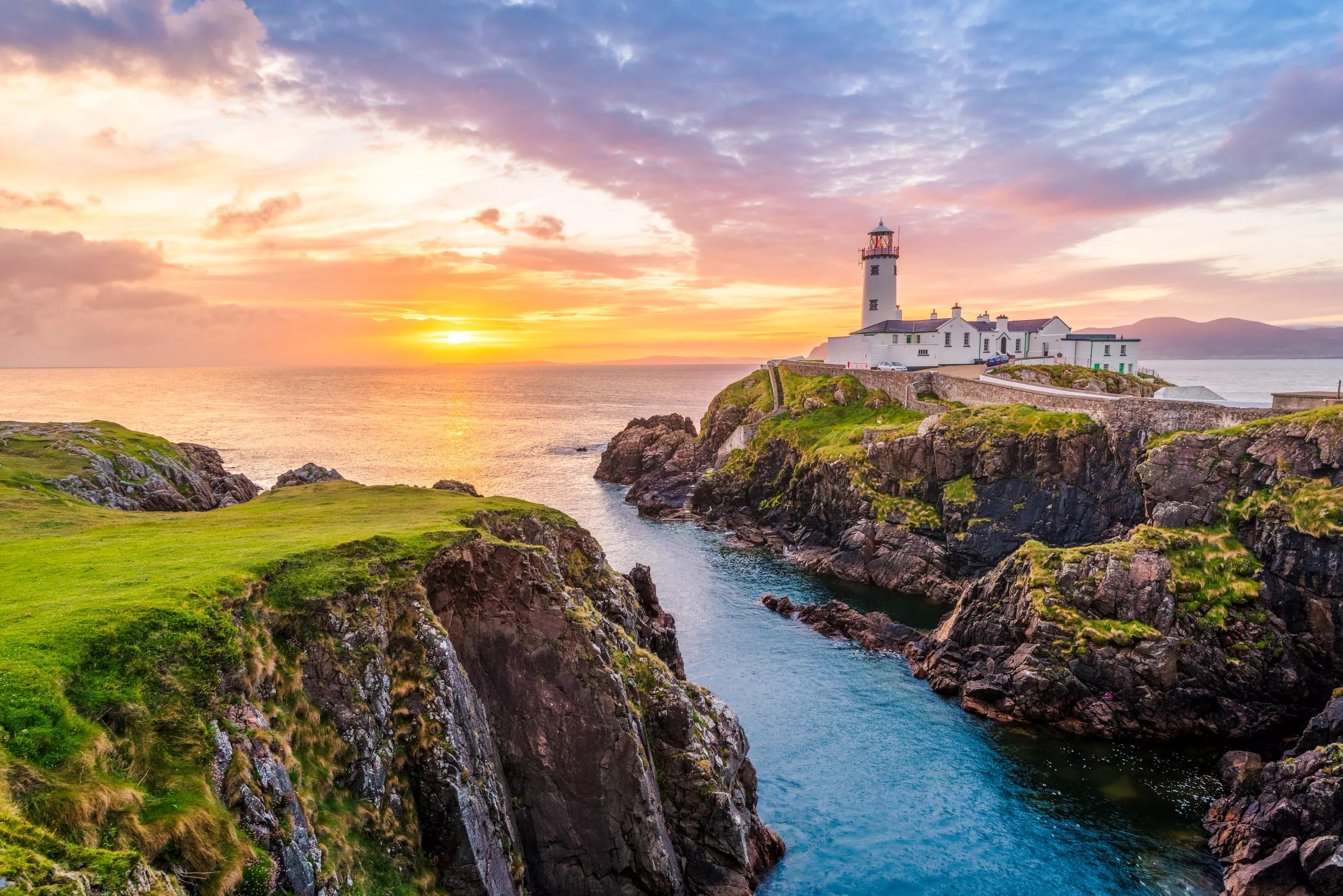 Fanad Head lighthouse, County Donegal, Ulster region, Republic of Ireland, Europe.