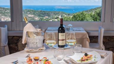 Italië_Hotel_Sardinië_Olbia_Hotel_ Rocca Sarde_sfeer restaurant zwembad_a (3)
