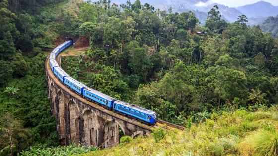 sri lanka_ella_nine arch bridge_brug_trein_shutterstock_b.jpg