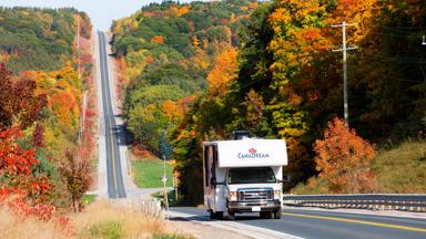 Camperreis_Oost-Canda_Fraserway_camper_Falls Colours Ontario_MHB Maxi Motorhome_h