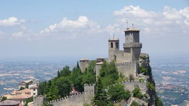 san-marino-kasteel_vesting_berg_toren_pixabay