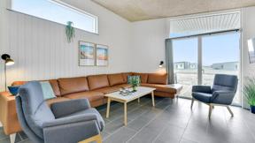 vakantiepark_denemarken_midden-jutland_sondervig_lalandia-sondervig_vijfkamerwoning-premium_woonkamer_h