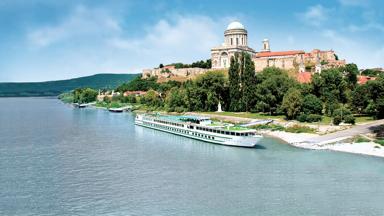 Europa_Donau_MS Beethoven_Esztergom_h