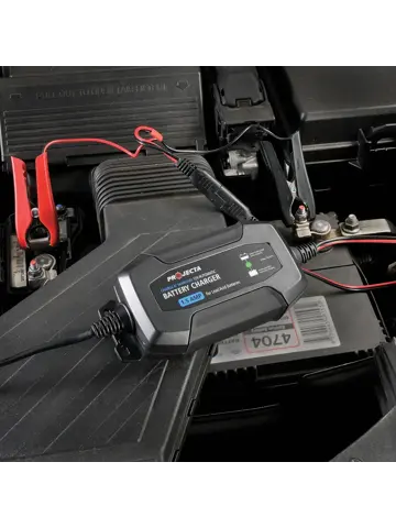 AC015 4 fase Automatisch acculader 1,5A, 12V