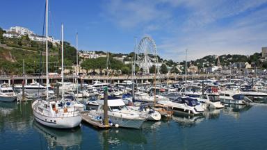 engeland_devon_torquay_haven_jachten_bootjes_reuzenrad_shutterstock