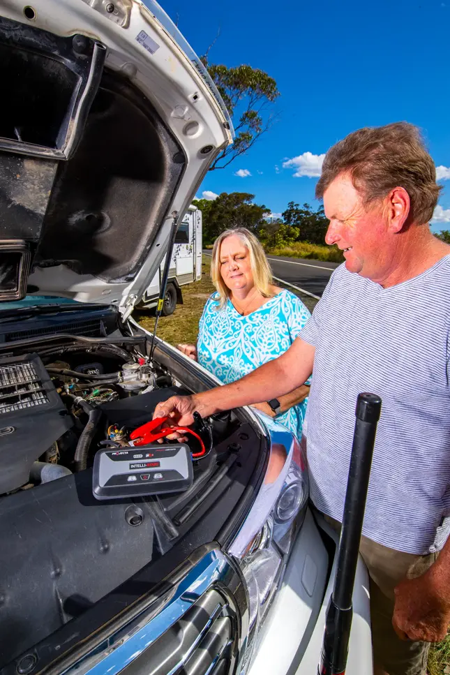 IS1220 Start booster, 12 V  1200 A