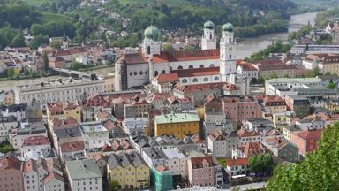 duitsland_beieren_passau_donau_passau_stad_uitzicht_rivier_torens_pixabay.jpg