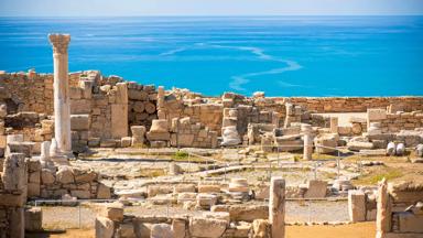 cyprus_limassol_ruine-kourion_shutterstock