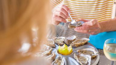 sfeer_normandie_departement-calvados_oesters_proeverij_copyright-Calvados-Attractivite