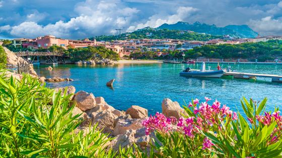 italie_sardinie_olbia-tempio_porto-cervo_olbia-haven_dorp_shutterstock_1174769416